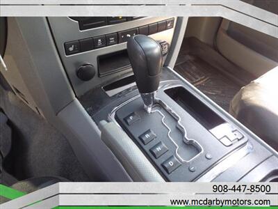 2006 Jeep Grand Cherokee Laredo Laredo 4dr SUV   - Photo 12 - Roselle, NJ 07203