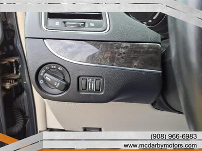 2014 Chrysler Town & Country Touring-L - Photo 14 - Roselle, NJ 07203