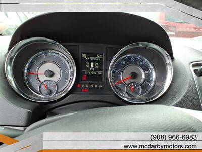 2014 Chrysler Town & Country Touring-L - Photo 20 - Roselle, NJ 07203