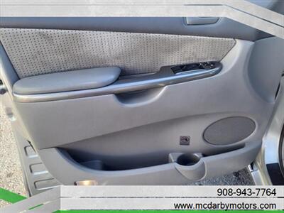 2009 Toyota Sienna   - Photo 10 - Roselle, NJ 07203