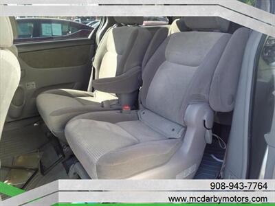 2009 Toyota Sienna   - Photo 7 - Roselle, NJ 07203