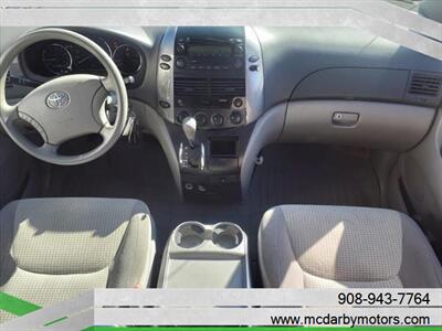 2009 Toyota Sienna   - Photo 9 - Roselle, NJ 07203