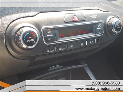 2019 Kia Sorento LX V6 - Photo 12 - Roselle, NJ 07203
