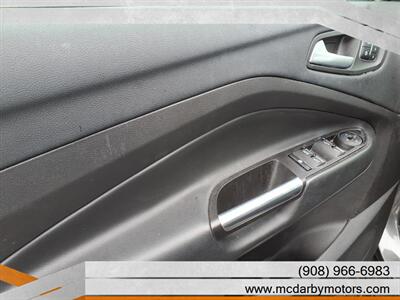 2017 Ford Escape Titanium   - Photo 9 - Roselle, NJ 07203