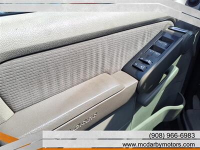 2006 Ford Explorer XLT   - Photo 8 - Roselle, NJ 07203