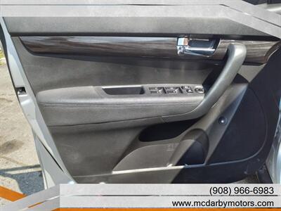 2011 Kia Sorento LX - Photo 12 - Roselle, NJ 07203