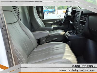 2020 Chevrolet Express 2500 - Photo 13 - Roselle, NJ 07203