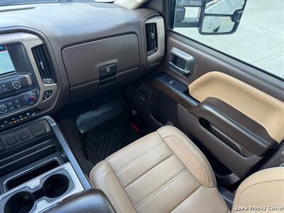 2019 GMC Sierra 3500HD Denali 4x4   - Photo 15 - Houston, TX 77041