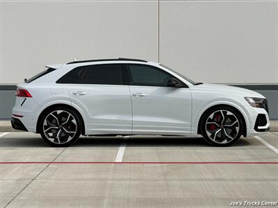 2024 Audi RS Q8 4.0T quattro   - Photo 11 - Houston, TX 77041