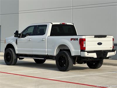 2017 Ford F-250 Super Duty XLT 4x4   - Photo 4 - Houston, TX 77041