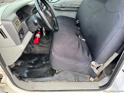2003 Ford F-550 Super Duty XL   - Photo 15 - Houston, TX 77041