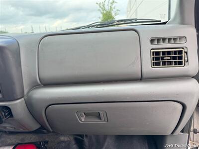 2003 Ford F-550 Super Duty XL   - Photo 20 - Houston, TX 77041