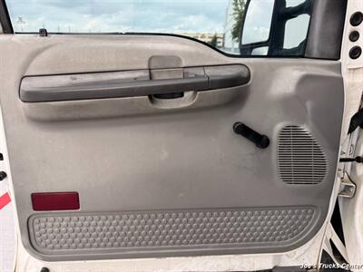 2003 Ford F-550 Super Duty XL   - Photo 13 - Houston, TX 77041