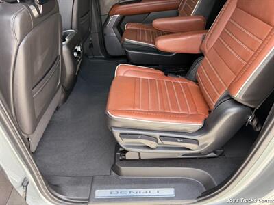 2023 GMC Yukon XL Denali Ultimate 4x4   - Photo 38 - Houston, TX 77041
