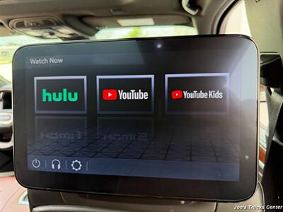 2023 GMC Yukon XL Denali Ultimate 4x4   - Photo 45 - Houston, TX 77041