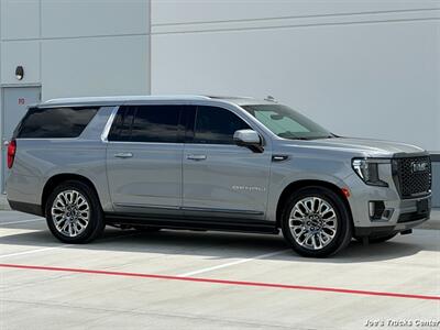 2023 GMC Yukon XL Denali Ultimate 4x4   - Photo 11 - Houston, TX 77041