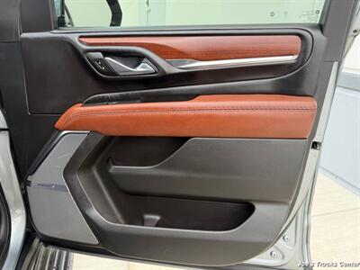 2023 GMC Yukon XL Denali Ultimate 4x4   - Photo 31 - Houston, TX 77041