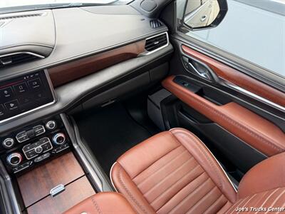 2023 GMC Yukon XL Denali Ultimate 4x4   - Photo 16 - Houston, TX 77041