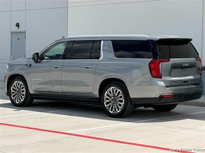2023 GMC Yukon XL Denali Ultimate 4x4   - Photo 5 - Houston, TX 77041