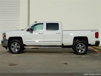 2016 Chevrolet Silverado 3500HD LTZ 4x4   - Photo 3 - Houston, TX 77041