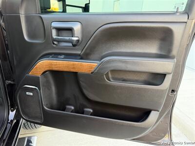 2019 Chevrolet Silverado 3500HD LTZ 4x4 - Photo 23 - Houston, TX 77041