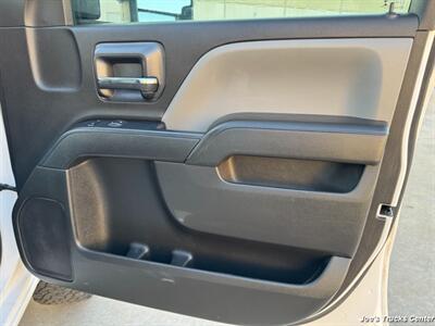 2018 Chevrolet Silverado 2500 Work Truck   - Photo 22 - Houston, TX 77041