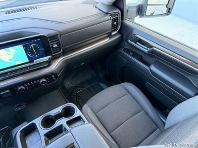 2024 Chevrolet Silverado 3500HD LT 4x4   - Photo 15 - Houston, TX 77041