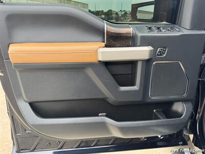 2022 Ford F-350 Super Duty Lariat 4x4   - Photo 19 - Houston, TX 77041