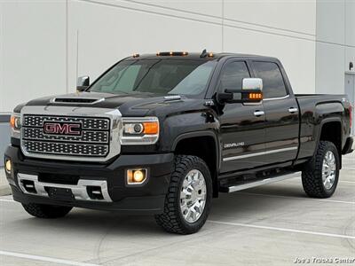 2018 GMC Sierra 2500HD Denali 4x4 - Photo 1 - Houston, TX 77041