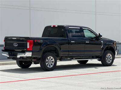 2017 Ford F-350 Super Duty XLT 4x4   - Photo 8 - Houston, TX 77041