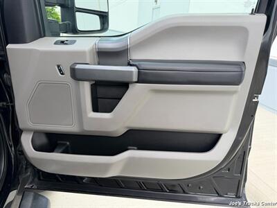2017 Ford F-350 Super Duty XLT 4x4   - Photo 24 - Houston, TX 77041