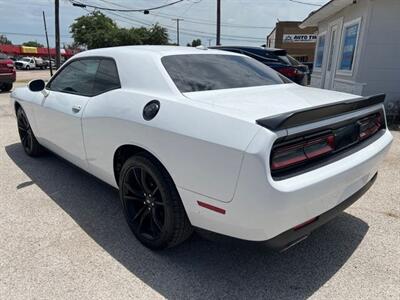 2018 Dodge Challenger SXT Plus   - Photo 3 - Lewisville, TX 75057