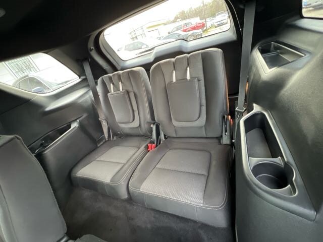 2018 Ford Explorer XLT   - Photo 9 - Lewisville, TX 75057