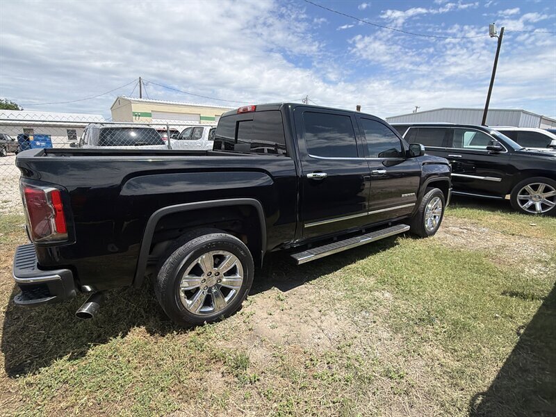 2018 GMC Sierra 1500 SLT   - Photo 4 - Lewisville, TX 75057