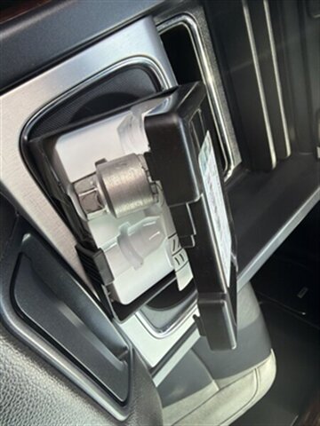 2018 GMC Sierra 1500 SLT   - Photo 14 - Lewisville, TX 75057