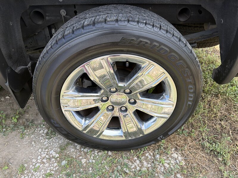 2018 GMC Sierra 1500 SLT   - Photo 15 - Lewisville, TX 75057