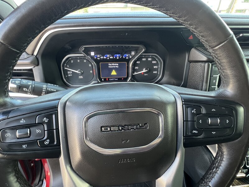2021 GMC Yukon Denali   - Photo 30 - Lewisville, TX 75057