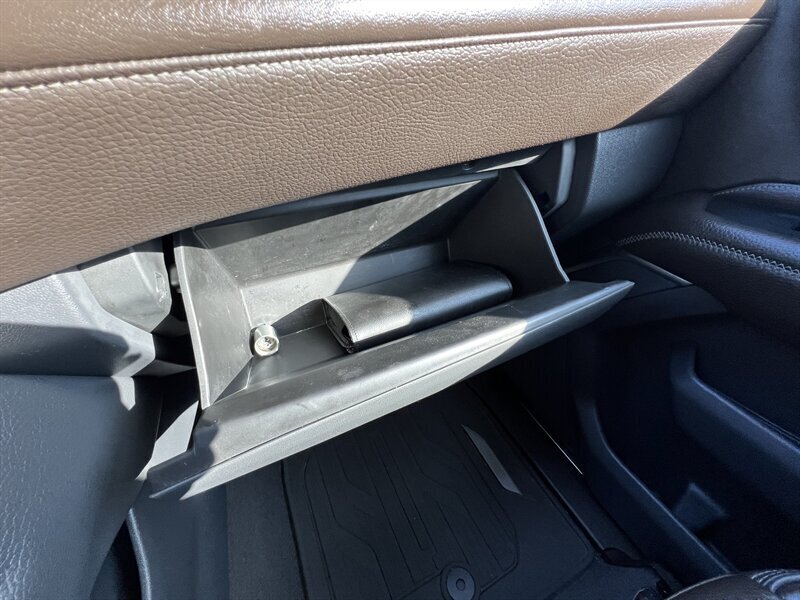 2021 GMC Yukon Denali   - Photo 34 - Lewisville, TX 75057