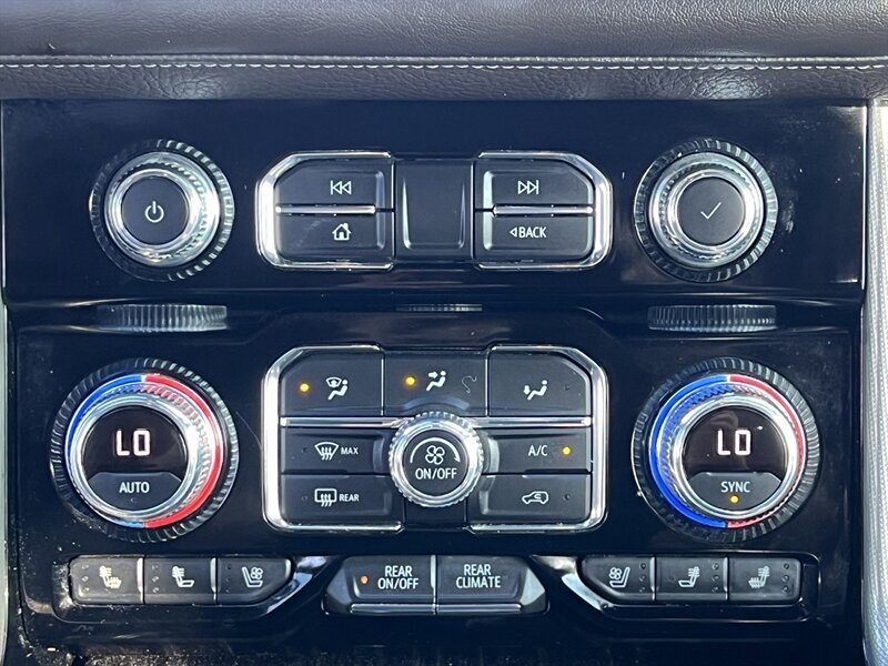 2021 GMC Yukon Denali   - Photo 22 - Lewisville, TX 75057