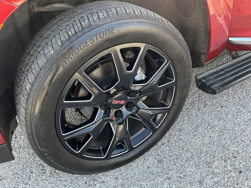 2021 GMC Yukon Denali   - Photo 39 - Lewisville, TX 75057