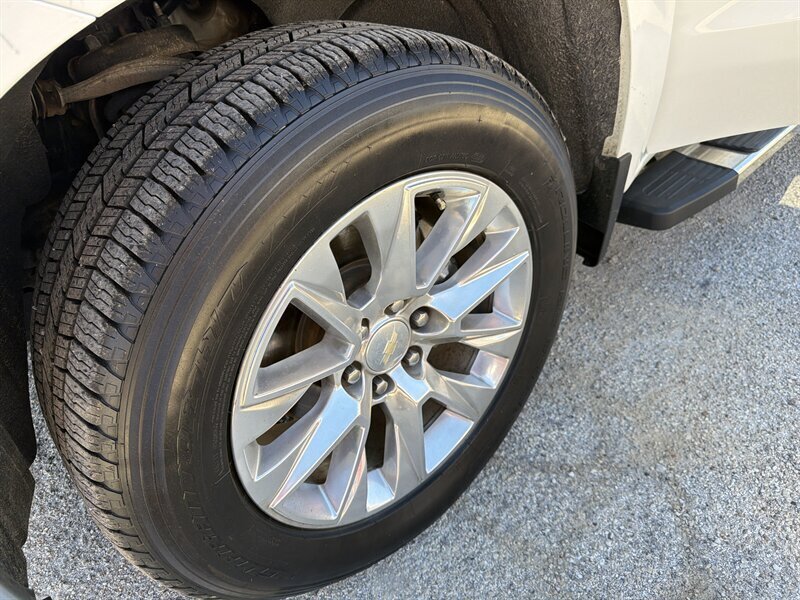 2019 Chevrolet Silverado 1500 LTZ   - Photo 19 - Lewisville, TX 75057