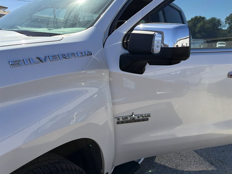 2019 Chevrolet Silverado 1500 LTZ   - Photo 20 - Lewisville, TX 75057