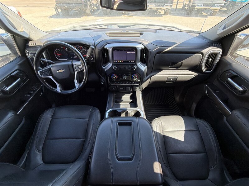 2019 Chevrolet Silverado 1500 LTZ   - Photo 10 - Lewisville, TX 75057