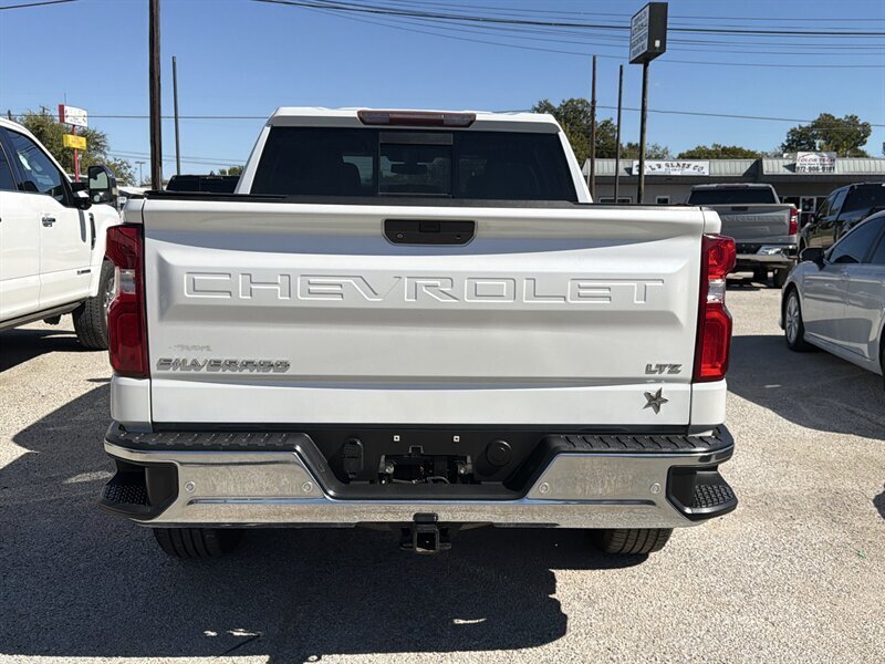 2019 Chevrolet Silverado 1500 LTZ   - Photo 5 - Lewisville, TX 75057