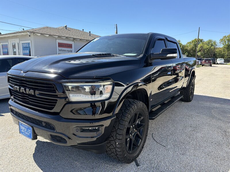 2020 RAM 1500 Laramie   - Photo 2 - Lewisville, TX 75057