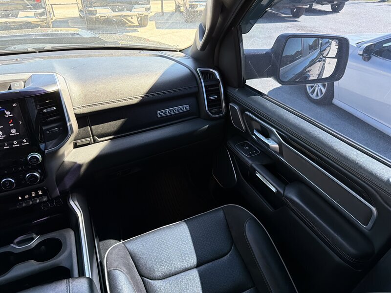2020 RAM 1500 Laramie   - Photo 9 - Lewisville, TX 75057