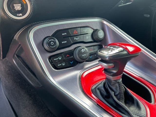 2018 Dodge Challenger SXT Plus   - Photo 9 - Lewisville, TX 75057