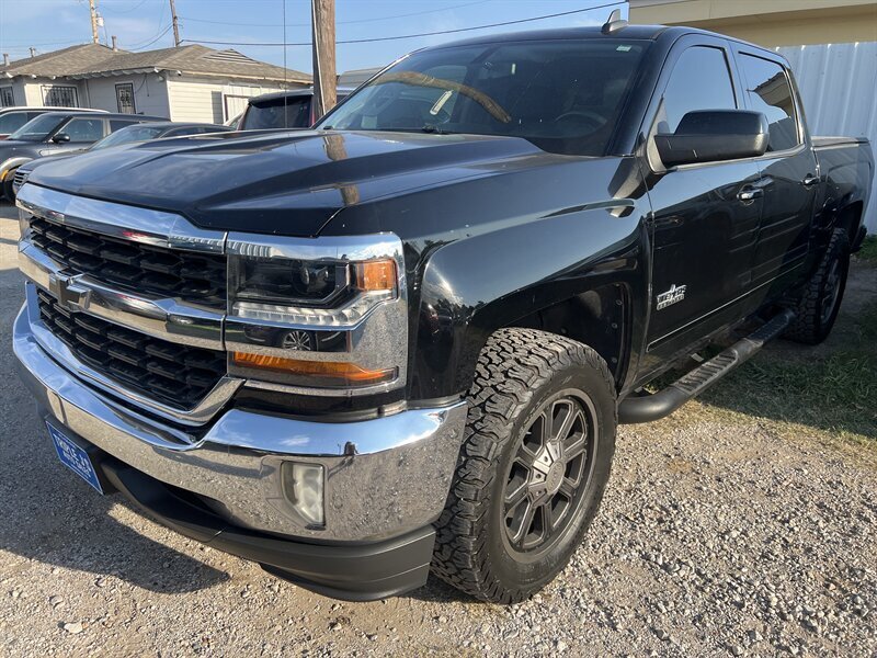 2017 Chevrolet Silverado 1500 LT   - Photo 2 - Lewisville, TX 75057