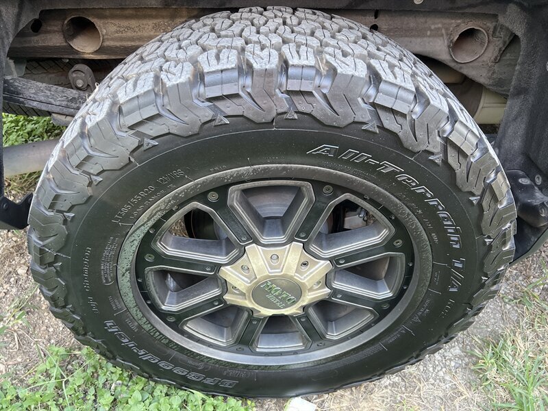 2017 Chevrolet Silverado 1500 LT   - Photo 39 - Lewisville, TX 75057