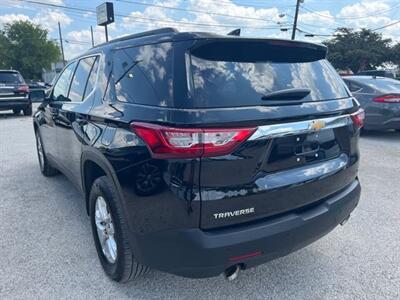 2019 Chevrolet Traverse LT Cloth   - Photo 3 - Lewisville, TX 75057